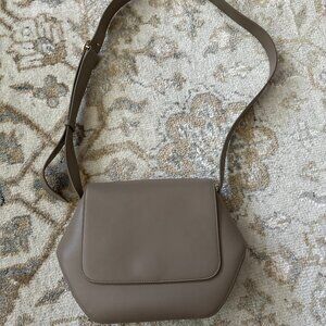 Cuyana Hexagon Crossbody Bag in Stone